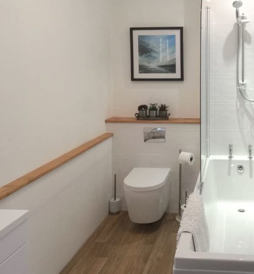 Family bathroom - Cottage in North Dorset