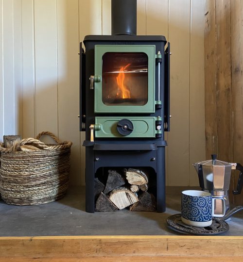 Woodburner ~ Romantic Shepherd's Hut Dorset